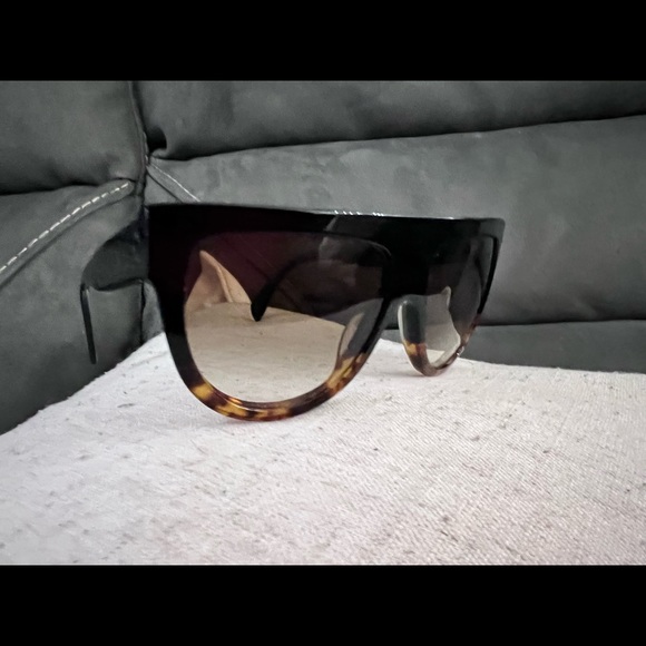 CELINE SUNGLASSES - Picture 4 of 7